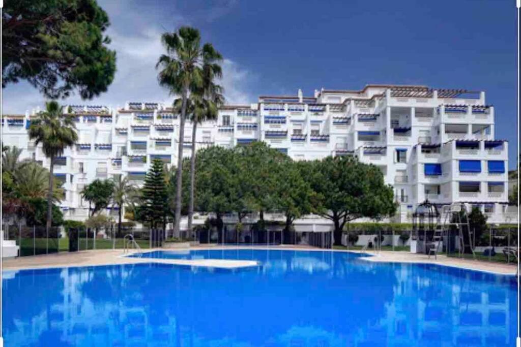 Lägenhet Precioso Apartamento En Playas De Duque-p Banus *